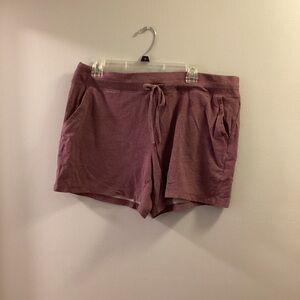 32 cool pull on shorts Woman’s size XL light plum marled with white specs